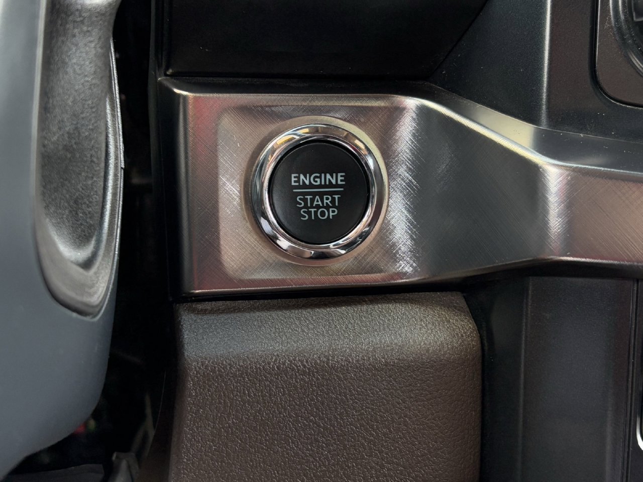 Certified 2024 Ford F450 King Ranch w/ FX4 Off-Road Package AWD/4WD image 19