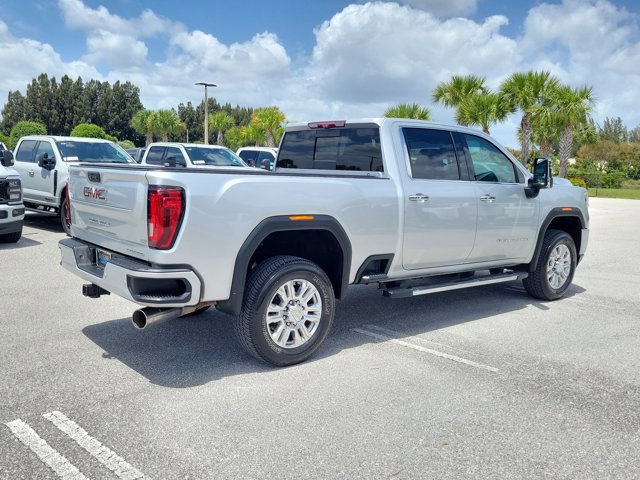 Used 2022 GMC Sierra 3500 Denali w/ Denali Ultimate Package AWD/4WD image 4
