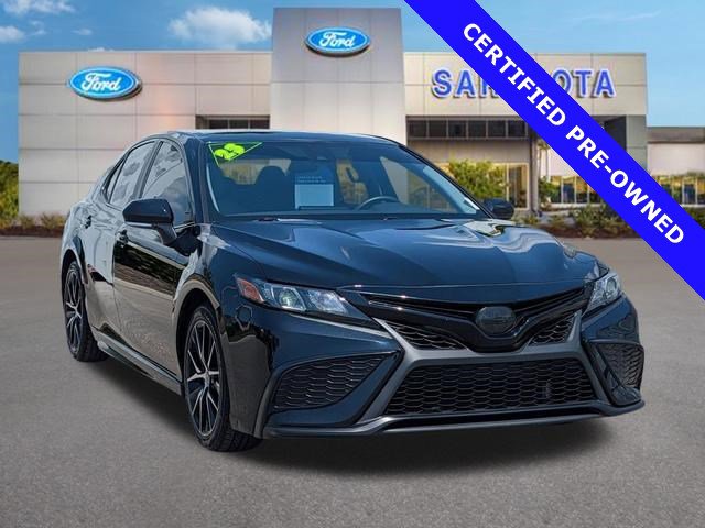 Used 2023 Toyota Camry SE image 1