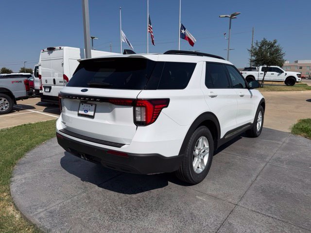 Certified 2025 Ford Explorer Active RWD image 7