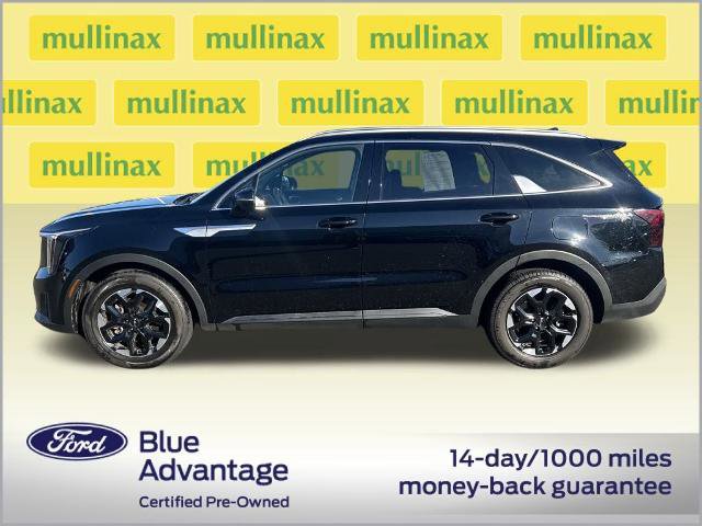 Used 2024 Kia Sorento S image 12