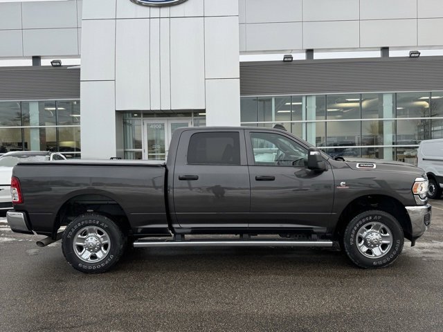 Used 2024 RAM 3500 Tradesman w/ Chrome Appearance Group image 33