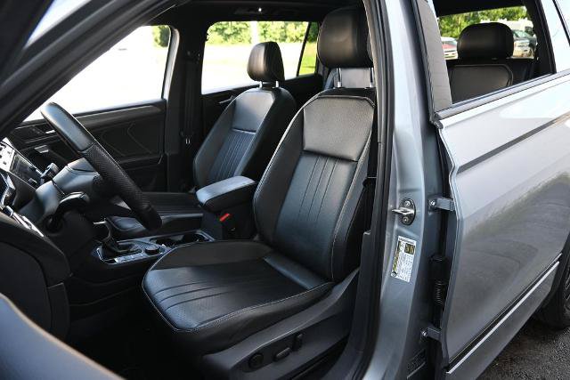 Used 2022 Volkswagen Tiguan SE R-Line AWD/4WD image 21