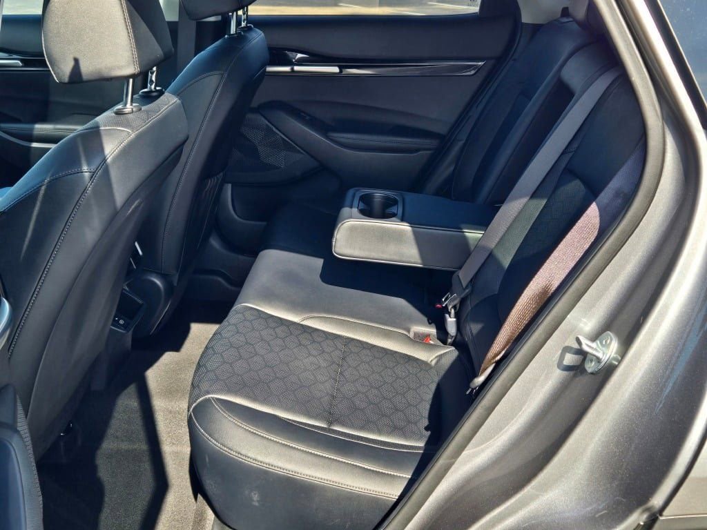 Used 2024 Kia Seltos EX AWD/4WD image 16