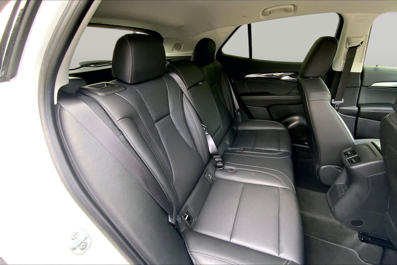 Used 2025 Buick Envision Preferred AWD/4WD image 19