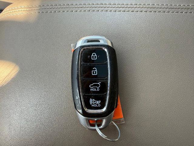 Used 2020 Hyundai Santa Fe Limited image 28