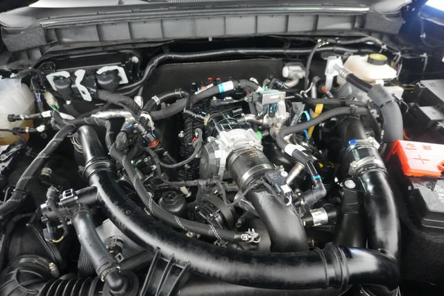 Certified 2024 Ford Bronco Wildtrak AWD/4WD image 37