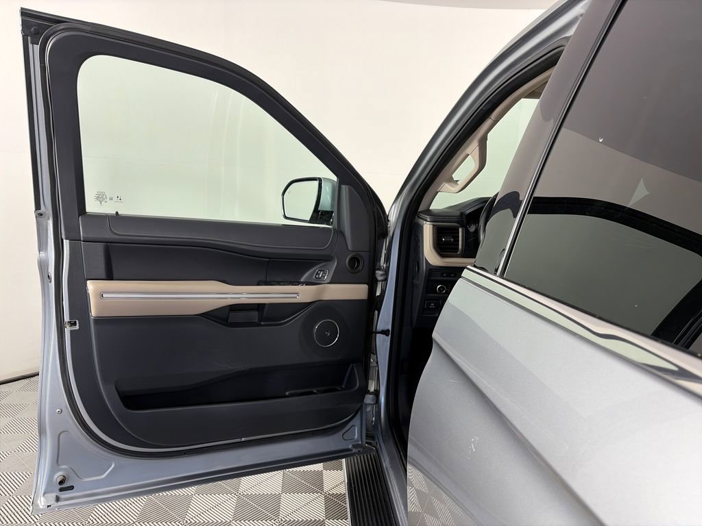 Certified 2023 Ford Expedition Max Limited AWD/4WD image 10