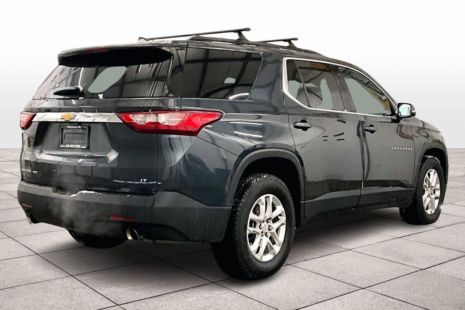 Used 2019 Chevrolet Traverse LT image 3
