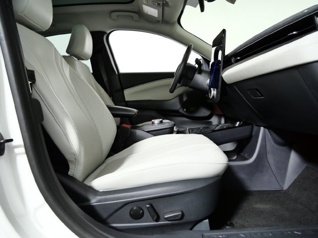 Certified 2024 Ford Mustang Mach-E Premium AWD/4WD image 11
