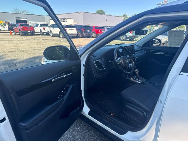 Used 2021 Kia Seltos S AWD/4WD image 6