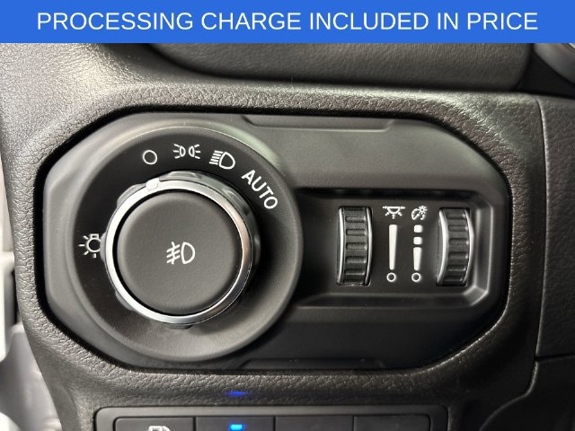 Used 2021 Jeep Wrangler Unlimited Sahara w/ Cold Weather Group AWD/4WD image 20