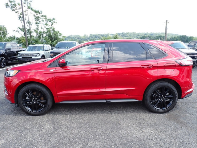 Certified 2024 Ford Edge ST-Line AWD/4WD image 2
