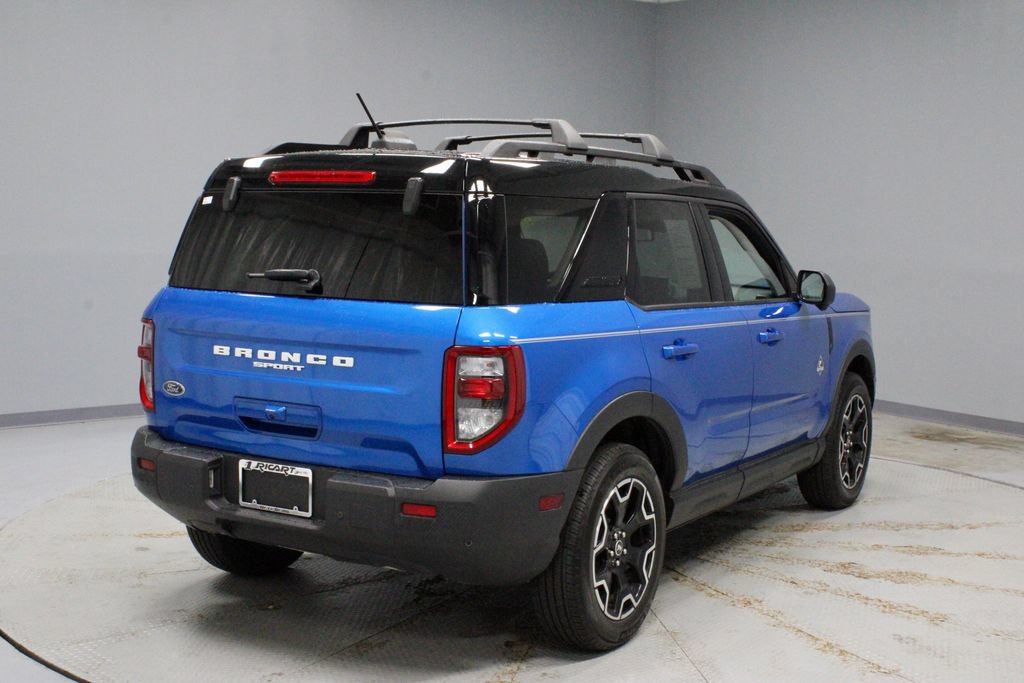 Certified 2025 Ford Bronco Sport Outer Banks w/ Outer Banks Tech Package+ AWD/4WD image 12