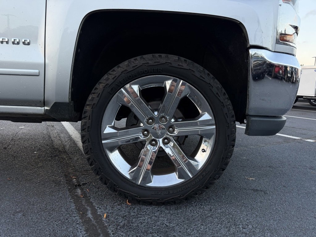 Used 2018 Chevrolet Silverado 1500 LT w/ All Star Edition image 33