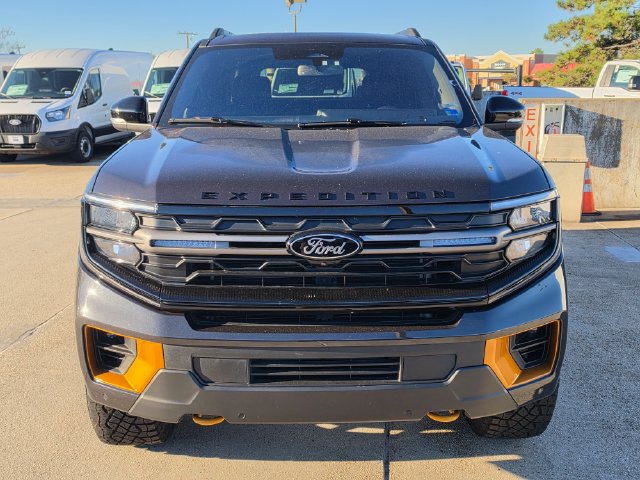 Certified 2025 Ford Expedition Tremor AWD/4WD image 2