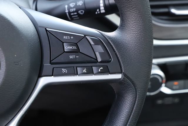 Used 2025 Nissan Altima 2.5 SV FWD image 23