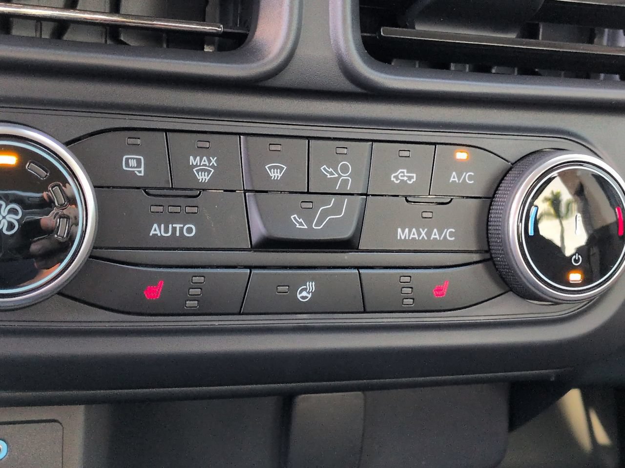 Certified 2024 Ford Maverick XLT w/ XLT Luxury Package FWD image 22