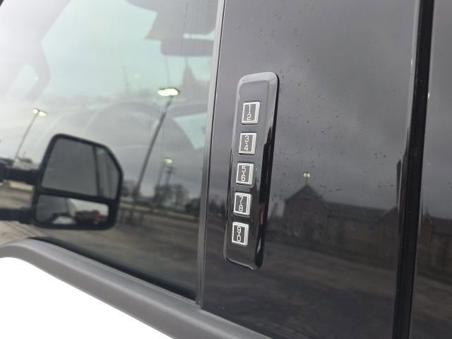 Certified 2022 Ford F250 Lariat w/ Chrome Package image 21