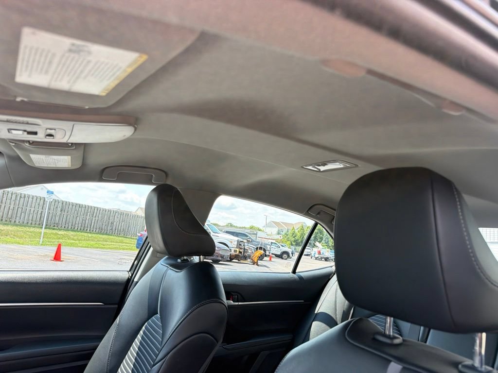 Used 2021 Toyota Camry SE FWD image 29
