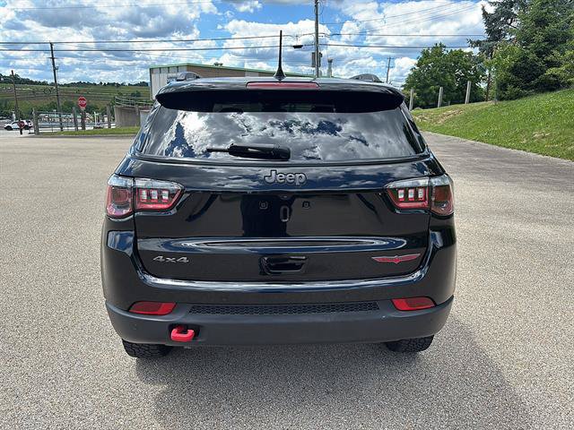 Used 2024 Jeep Compass Trailhawk AWD/4WD image 3