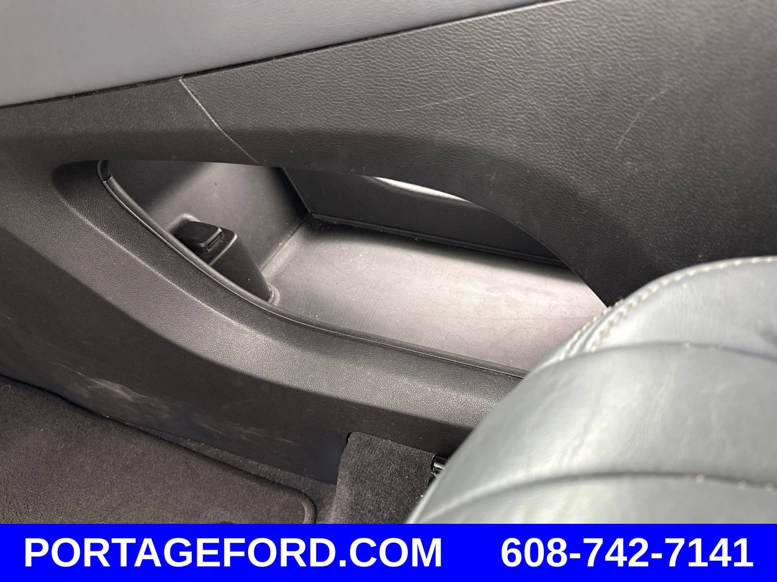 Used 2021 Buick Enclave Essence FWD image 18