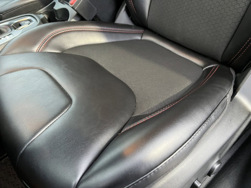 Used 2022 Jeep Cherokee Trailhawk w/ Comfort/Convenience Group image 17