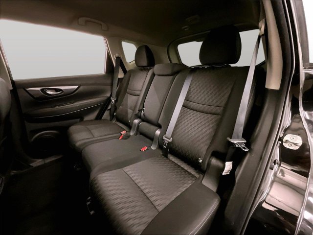 Used 2019 Nissan Rogue SV AWD/4WD image 25
