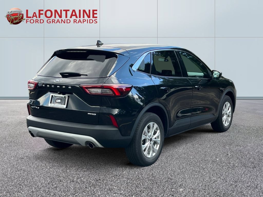 Certified 2023 Ford Escape Active AWD/4WD image 7