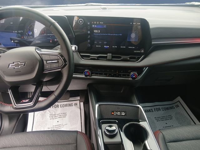 Used 2025 Chevrolet Equinox RS FWD image 11