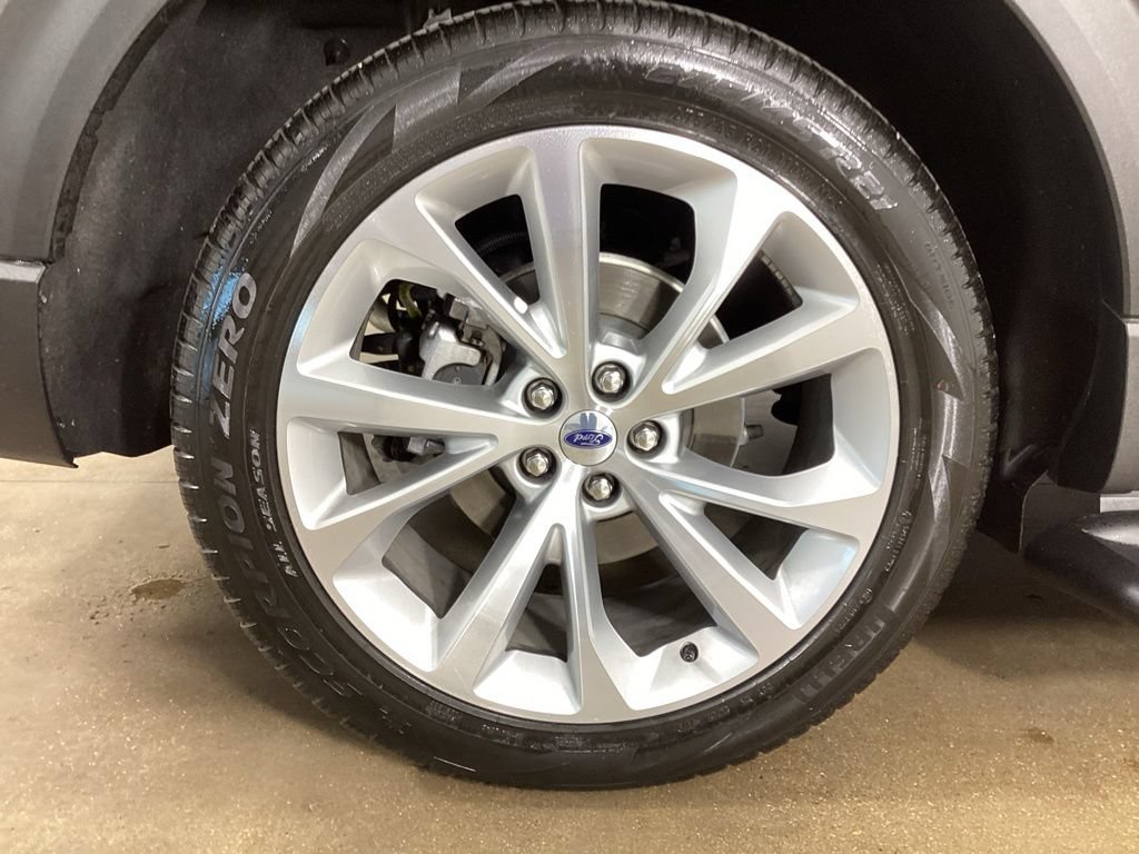 Certified 2023 Ford Explorer Platinum w/ Technology Package AWD/4WD image 43