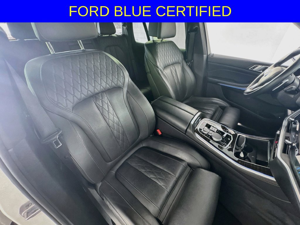 Used 2025 BMW X5 xDrive50e AWD/4WD image 33