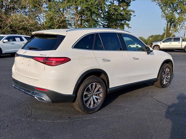 Used 2024 Mercedes-Benz GLC 300 4MATIC image 4