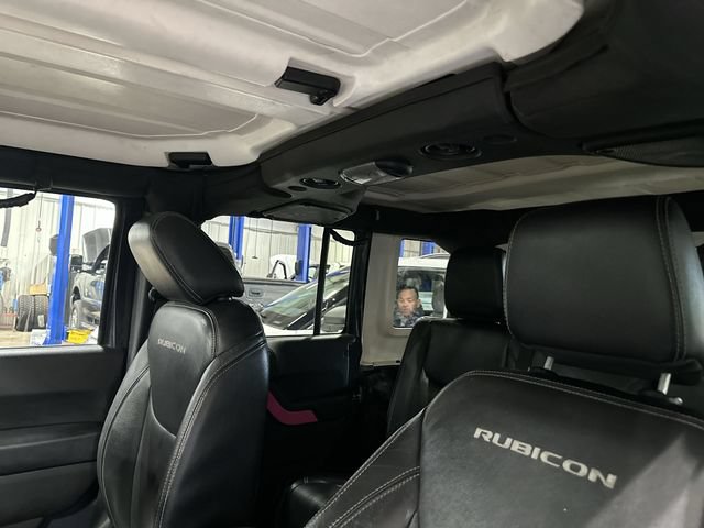 Used 2017 Jeep Wrangler Unlimited Rubicon w/ Connectivity Group AWD/4WD image 20