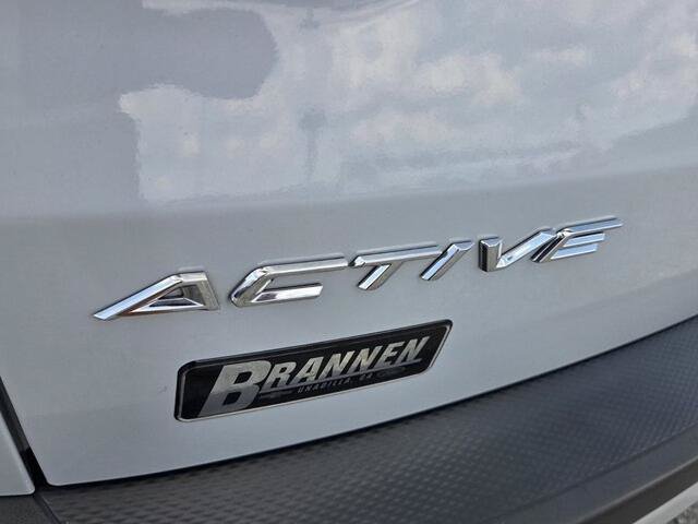 Certified 2025 Ford Escape Active AWD/4WD image 11