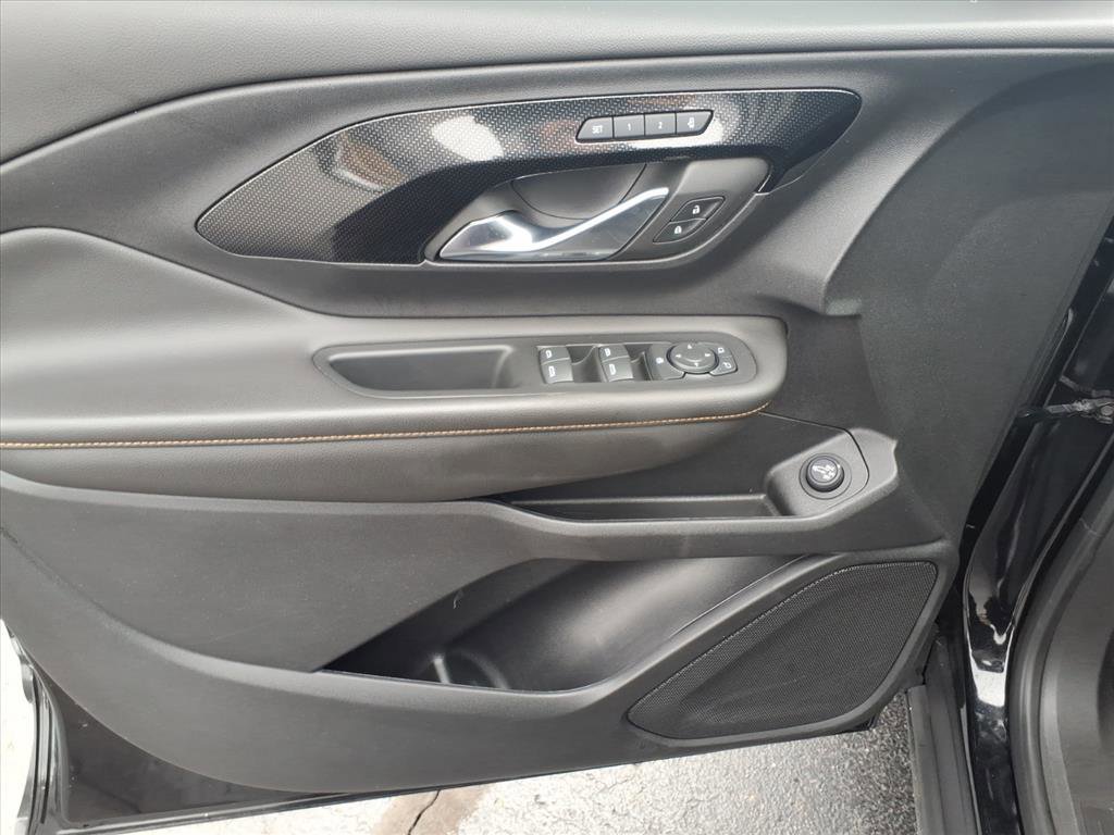 Used 2023 GMC Terrain AT4 w/ Tech Package image 11