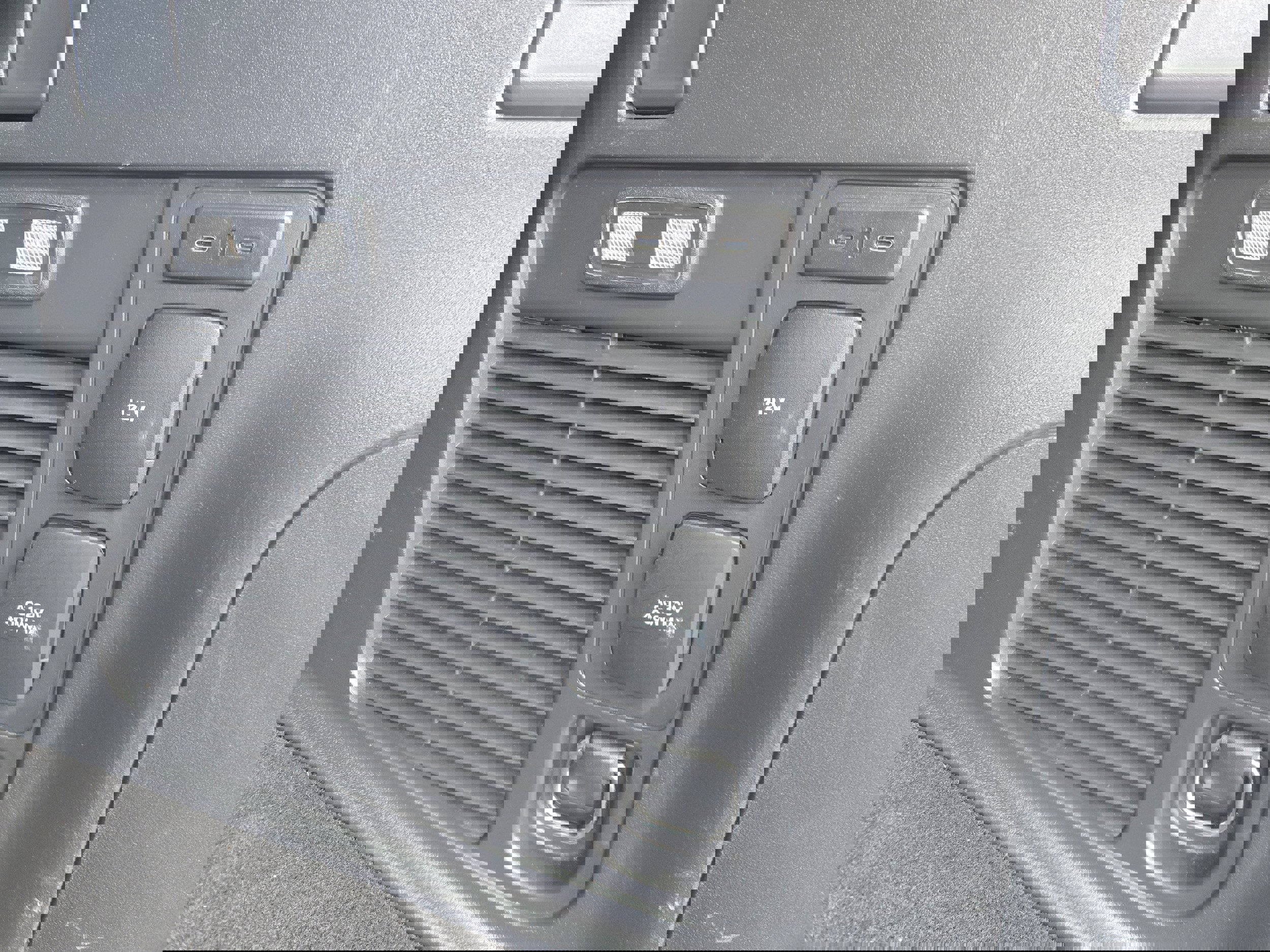 Certified 2025 Ford Expedition Active image 10