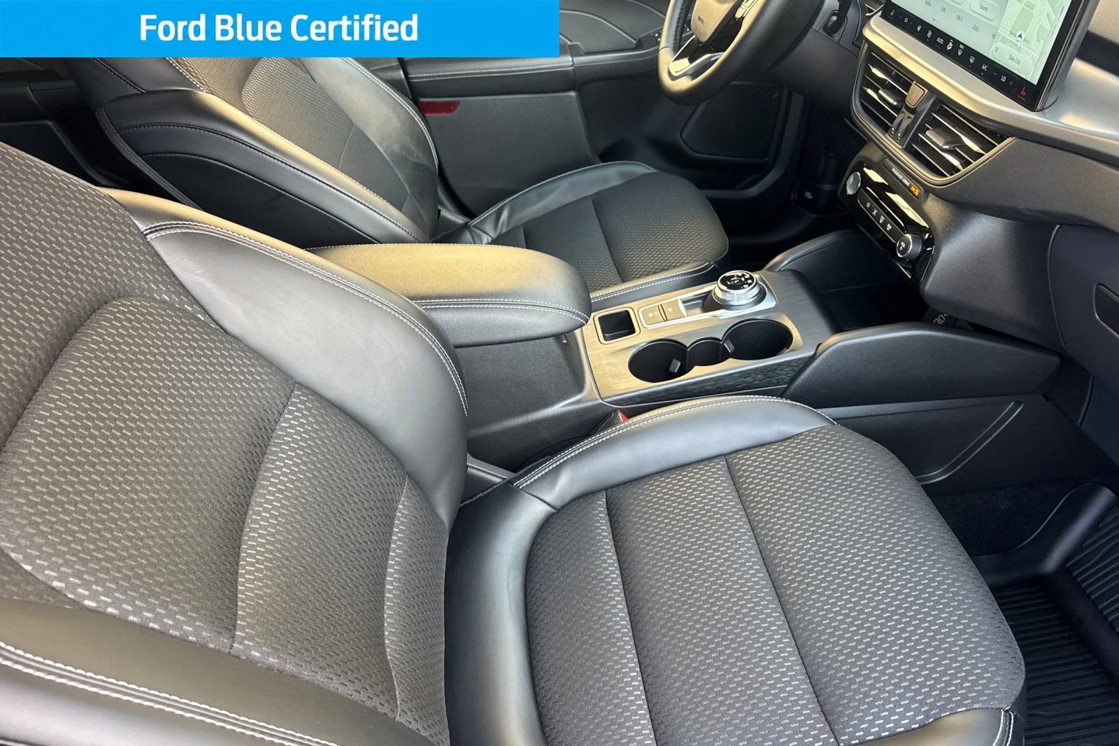 Certified 2025 Ford Escape Base image 17