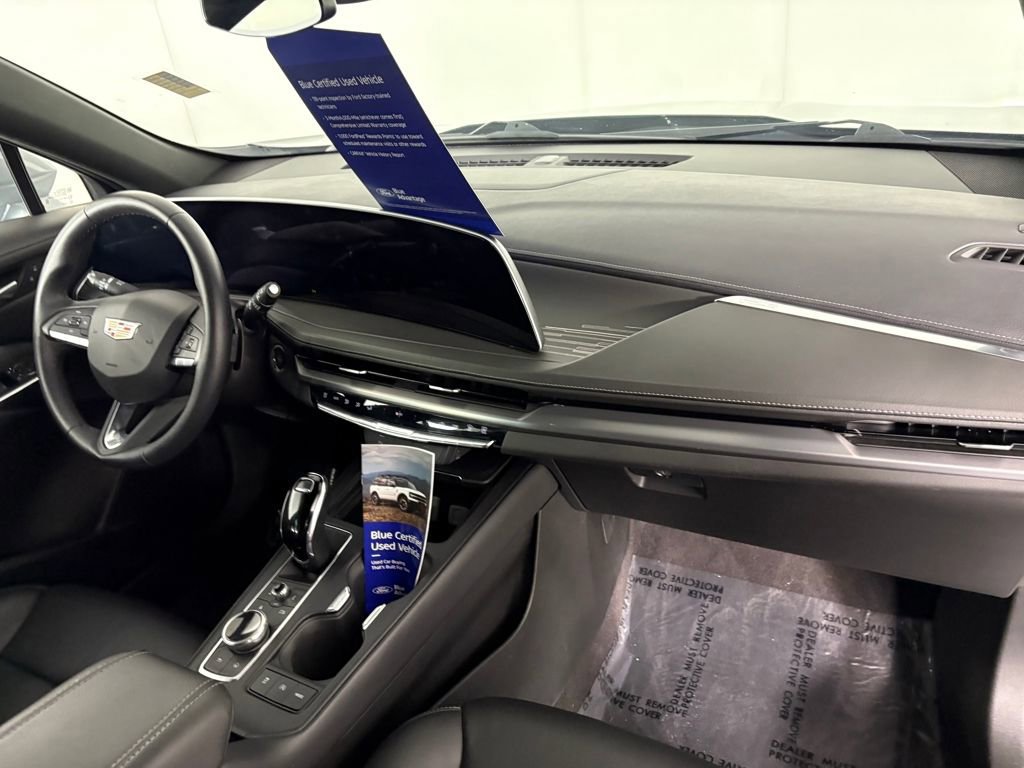 Used 2024 Cadillac XT4 Premium Luxury image 37