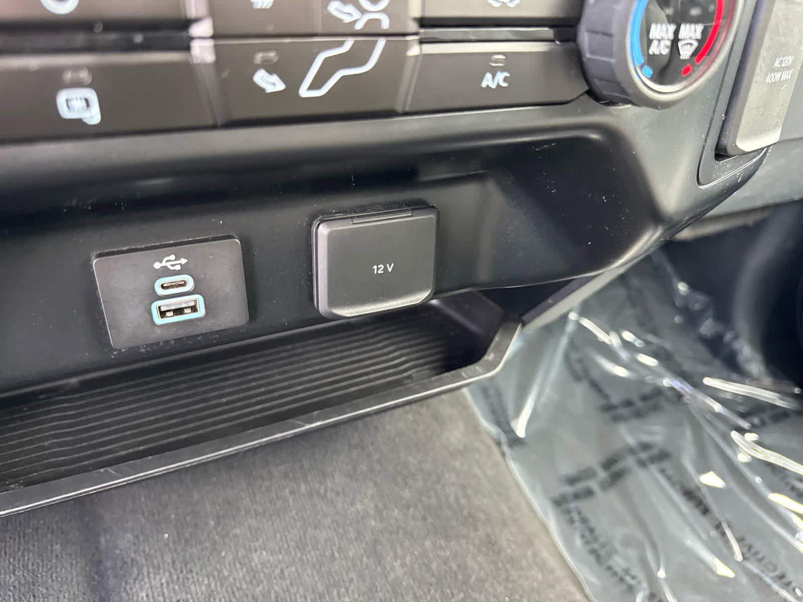 Certified 2024 Ford F250 XLT AWD/4WD image 35