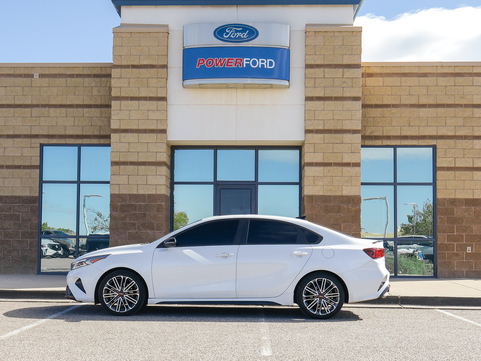 Used 2023 Kia Forte GT w/ GT2 Package FWD image 9
