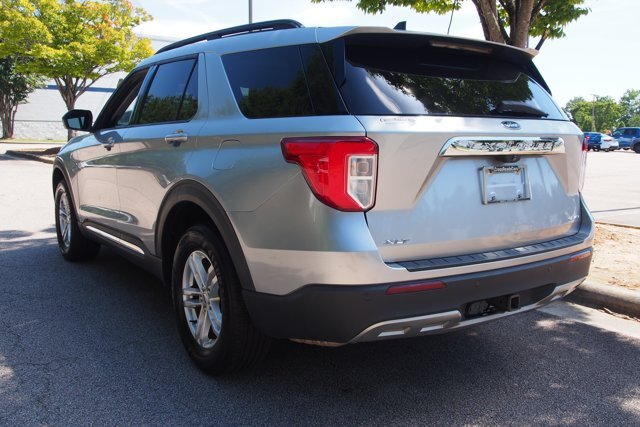 Certified 2022 Ford Explorer XLT w/ Equipment Group 202A AWD/4WD image 5