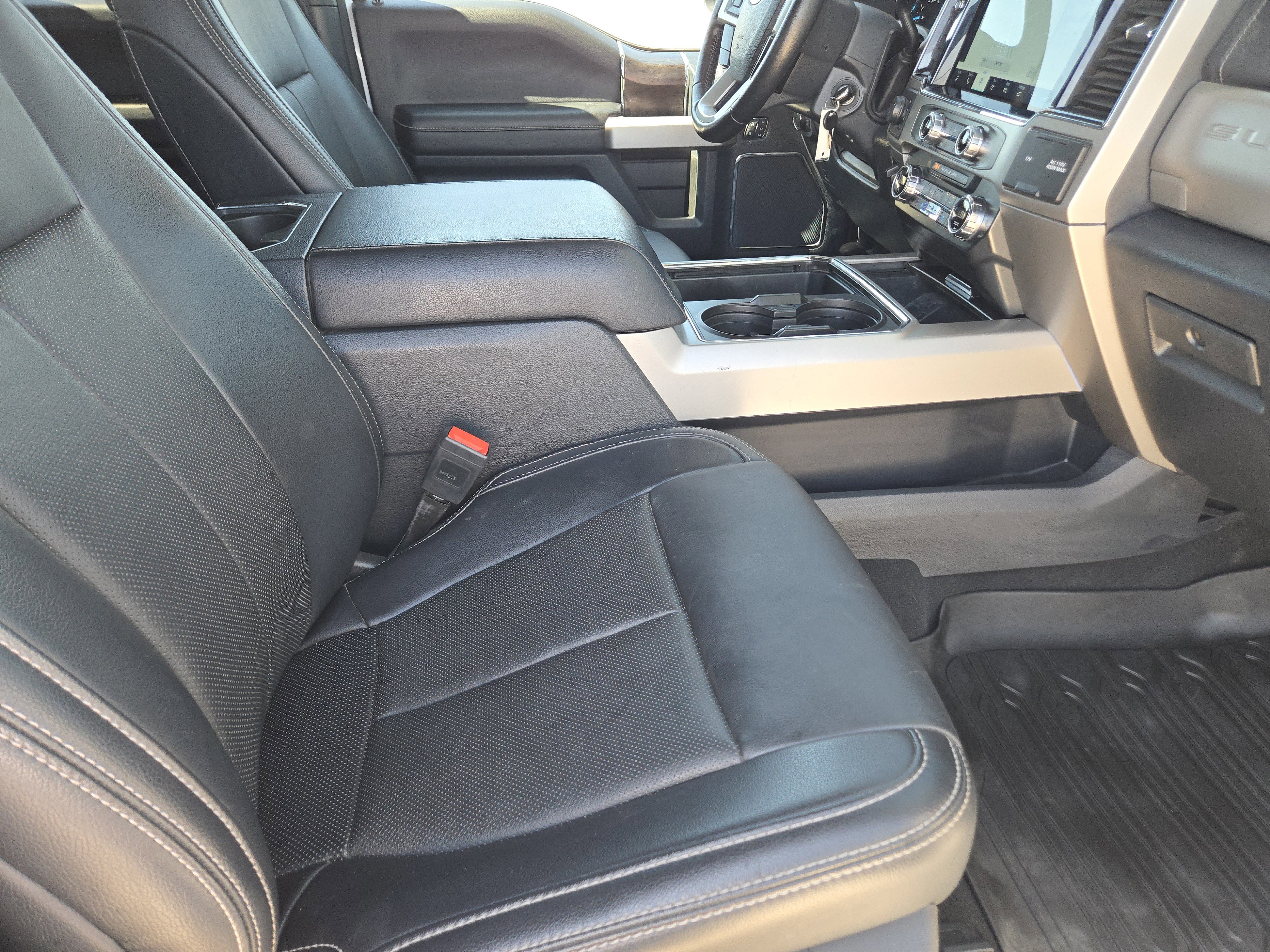 Certified 2022 Ford F250 Lariat w/ Lariat Value Package image 14