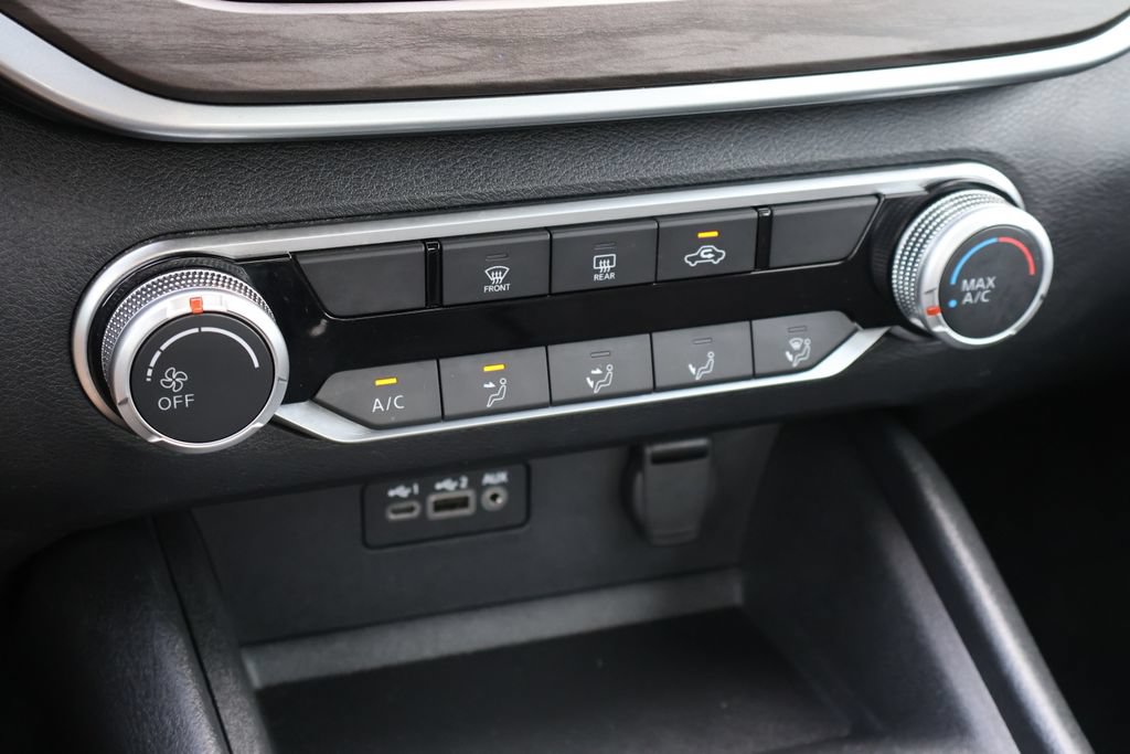Used 2025 Nissan Altima 2.5 SV FWD image 28