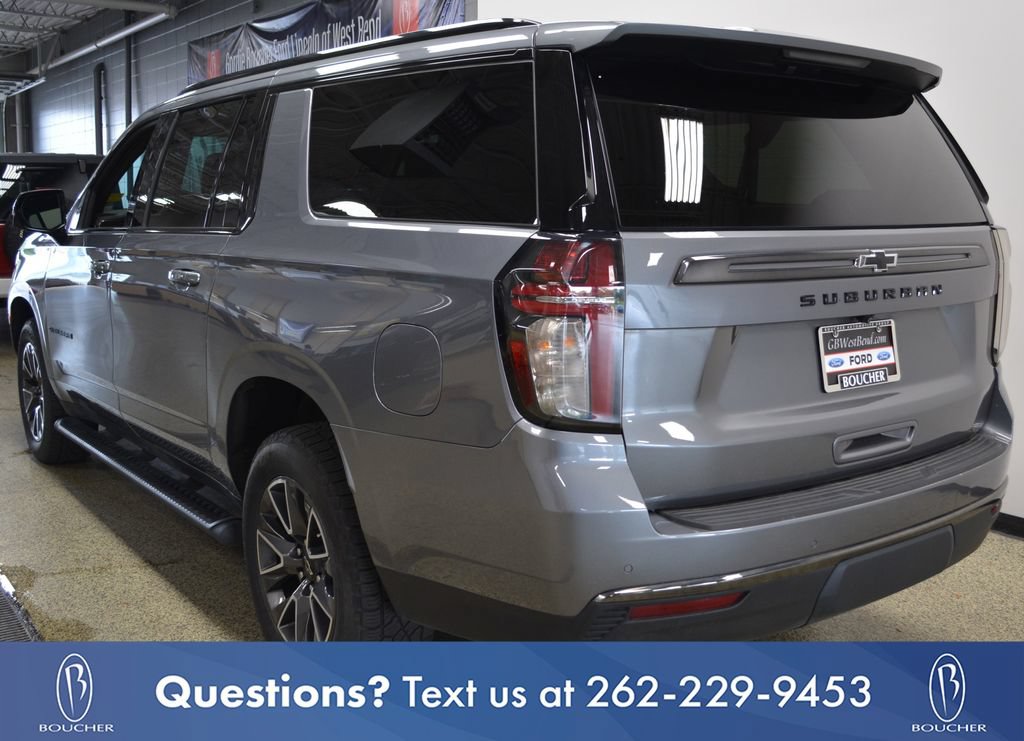 Used 2022 Chevrolet Suburban Z71 w/ Luxury Package AWD/4WD image 4