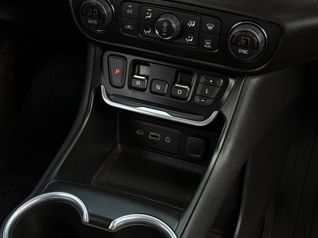 Used 2020 GMC Terrain SLE w/ Driver Convenience Package FWD image 29