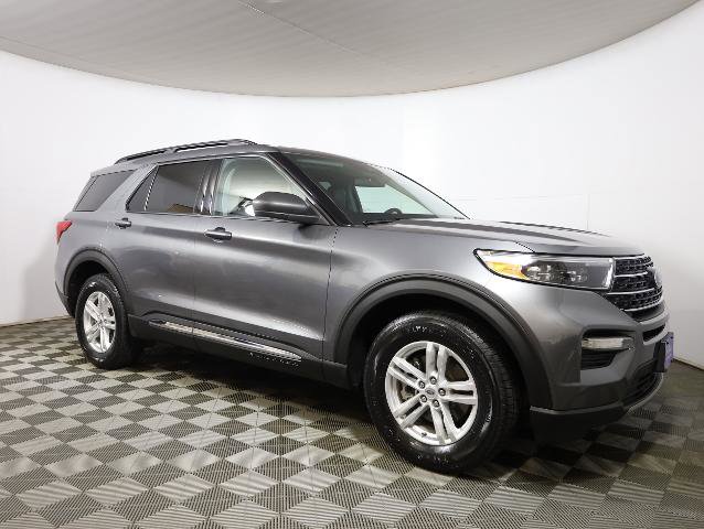 Certified 2021 Ford Explorer XLT w/ Equipment Group 202A AWD/4WD image 4