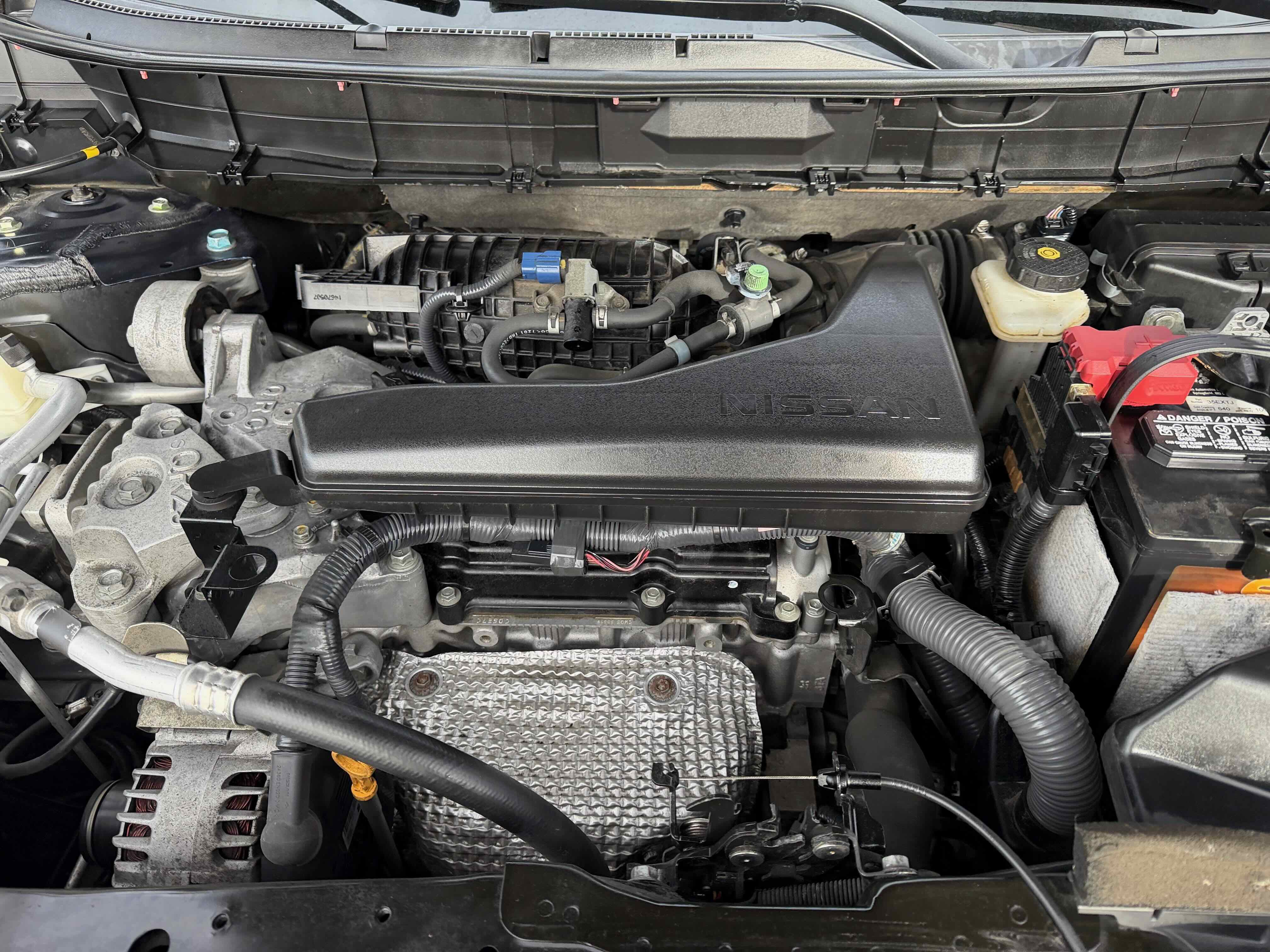 Used 2017 Nissan Rogue SV image 32