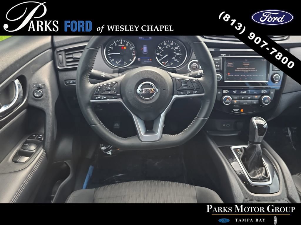 Used 2018 Nissan Rogue SV AWD/4WD image 12