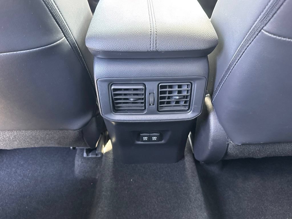 Used 2021 Toyota RAV4 XLE Premium AWD/4WD image 29